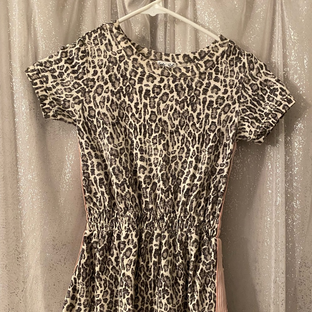 SPLENDID adorable cheetah dress with sporty pink stripes down each side